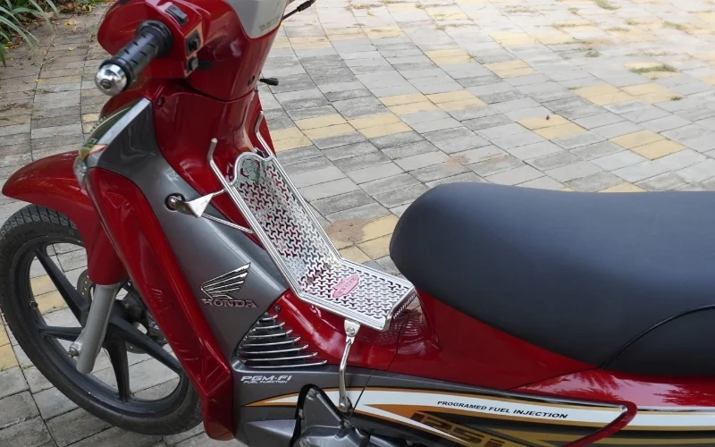 Baga xe máy là gì? Có nên gắn baga trước không?