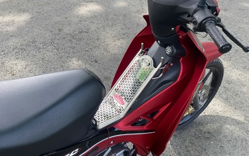 Baga xe máy là gì? Có nên gắn baga trước không?